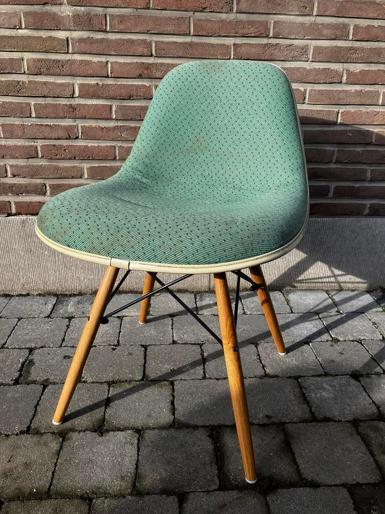 Eames la fonda, Huis en Inrichting, Ophalen, Gebruikt, Stof, Eén