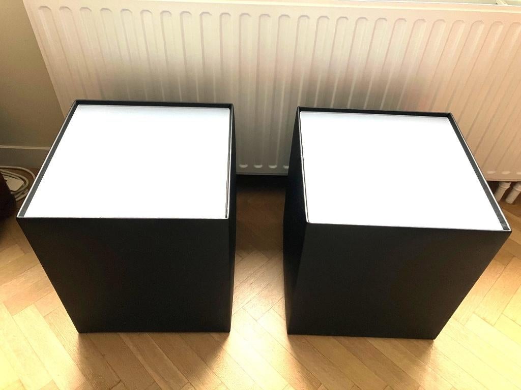 Paire de tables d'appoint, Moins de 55 cm, Synthétique, Enlèvement, Utilisé