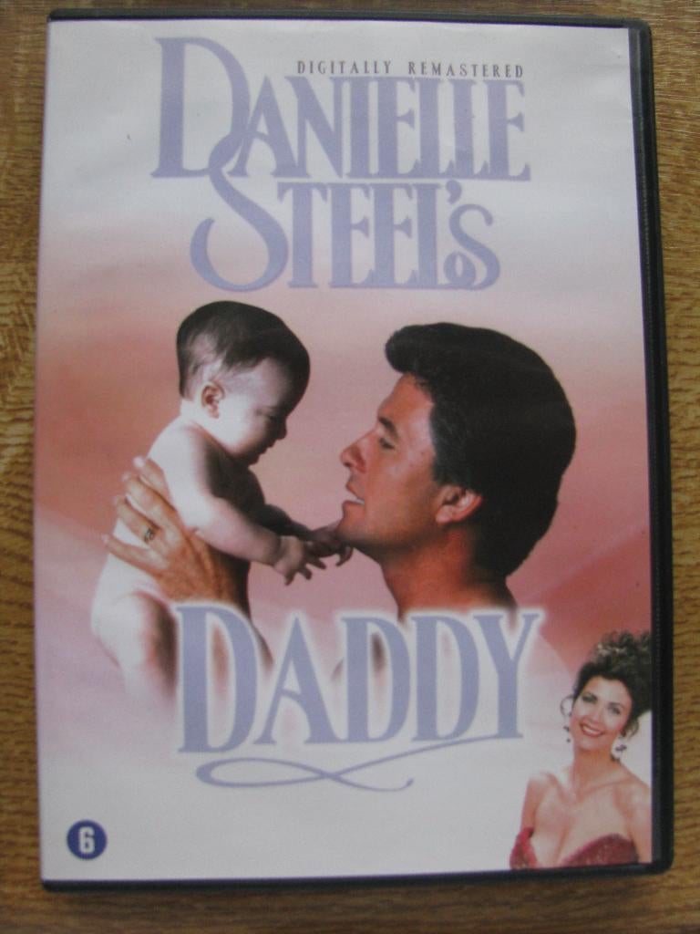 Danielle Steel's - Daddy, Alle leeftijden, Ophalen of Verzenden, Zo goed als nieuw, Waargebeurd drama