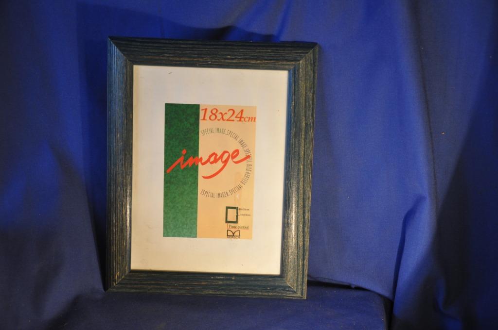 cadre photo 18x24cm a suspendre ou a poser tour vert, Ophalen of Verzenden, Zo goed als nieuw, Hout