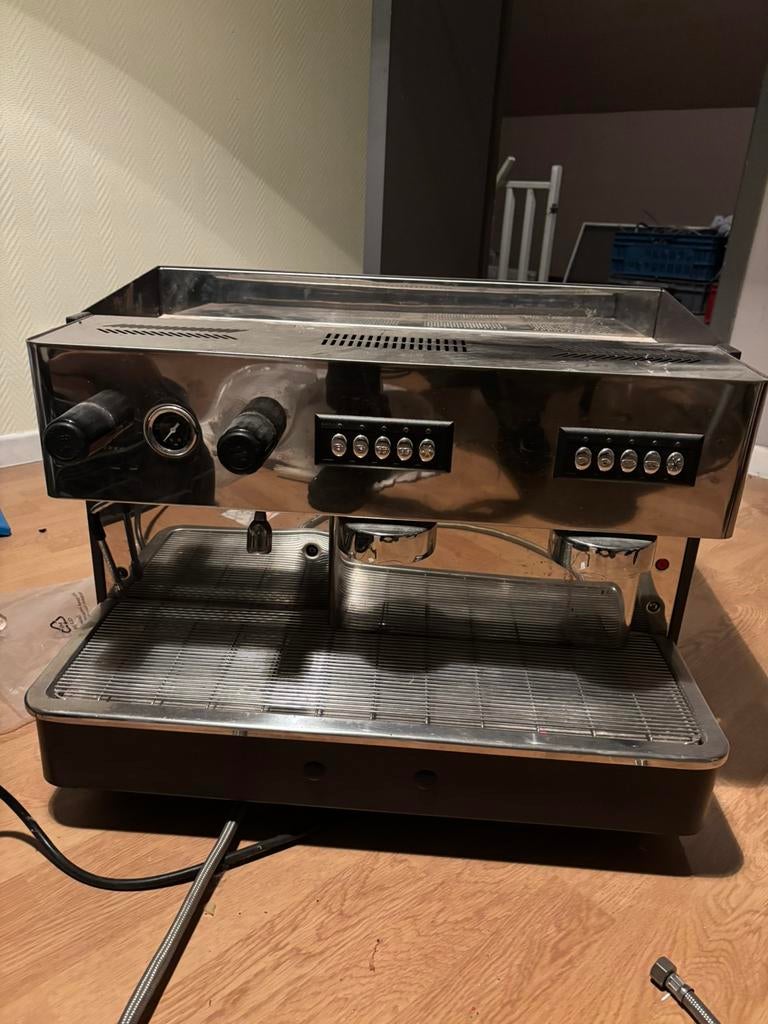 Koffiemachine, Ophalen, Zo goed als nieuw, Koffiemachine