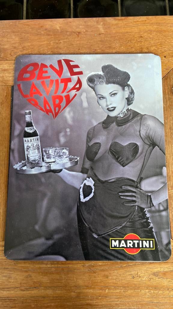 Displate Martini