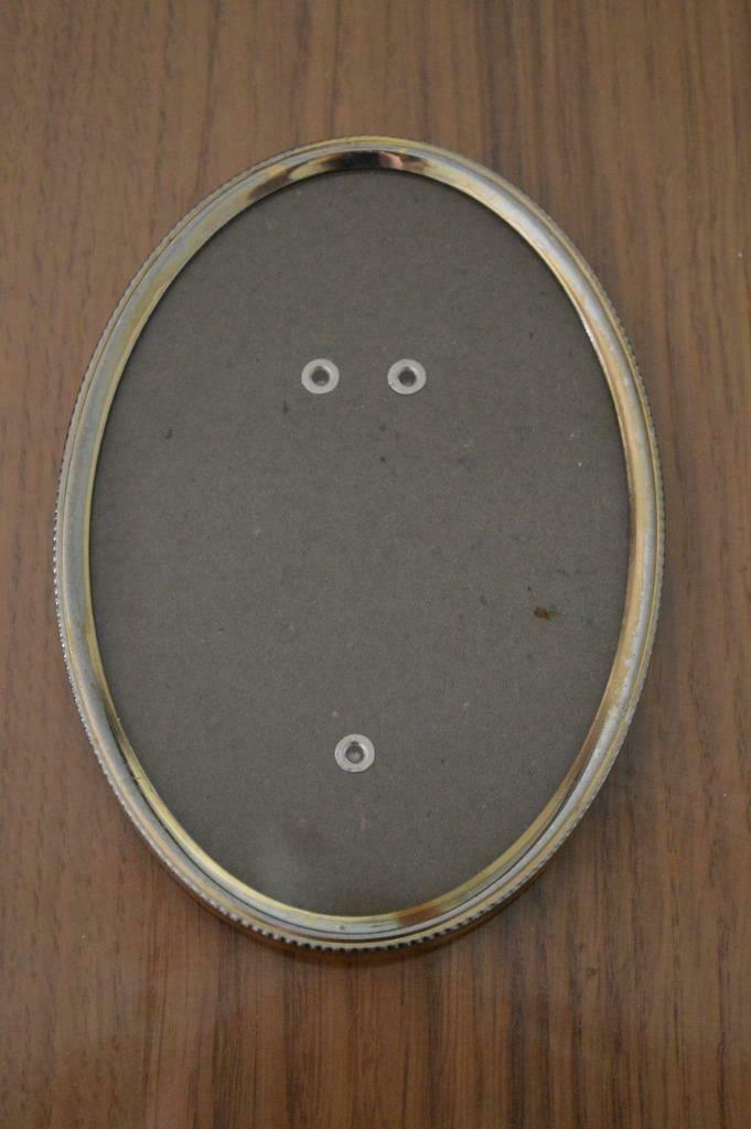 2 ovalen metalen lijstjes 10 x 14 cm, Huis en Inrichting, Woonaccessoires | Lijsten, Minder dan 50 cm, Gebruikt, Metaal of Aluminium