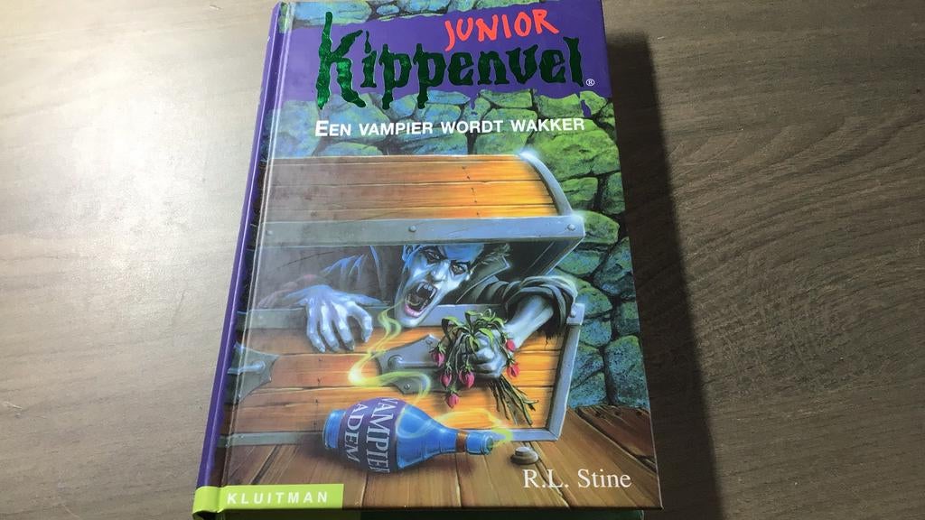 R.L. Stine - Een vampier wordt wakker(x5), Fictie algemeen, Ophalen of Verzenden, Zo goed als nieuw, R.L. Stine