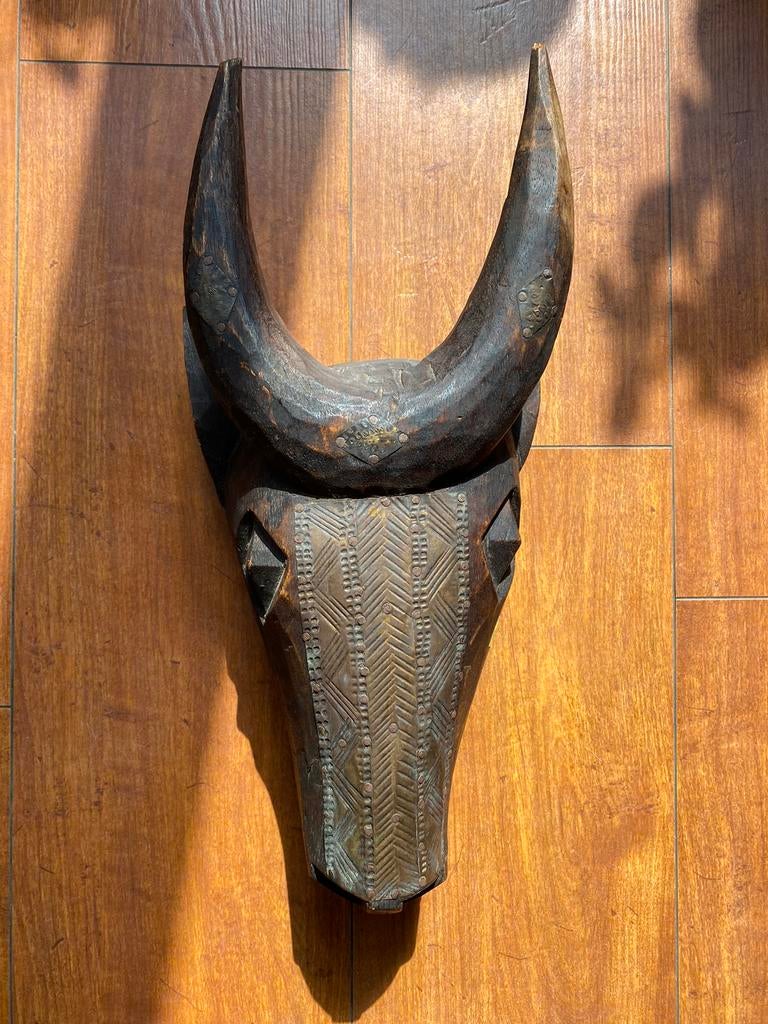 Masque tribal de taureau en bois, Antiquités & Art, Enlèvement ou Envoi