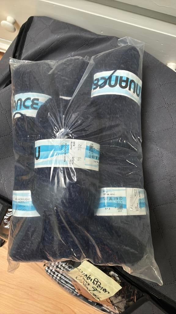 7 bollen zachte wol blauw, Enlèvement ou Envoi, Comme neuf