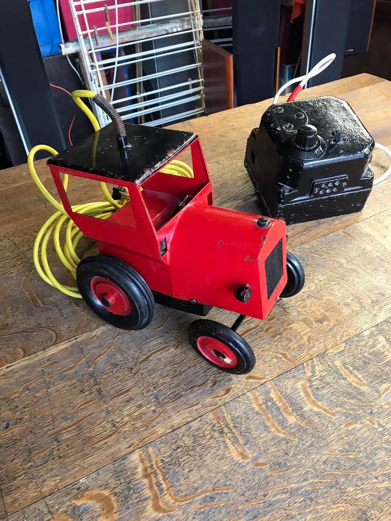 Oud speelgoed ,Tractor met afstandsbediening met kabel, Ophalen of Verzenden, Gebruikt