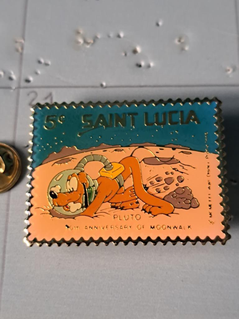 Pluto Disney Saint Lucia Moon Astronaut speldjes, Ophalen of Verzenden