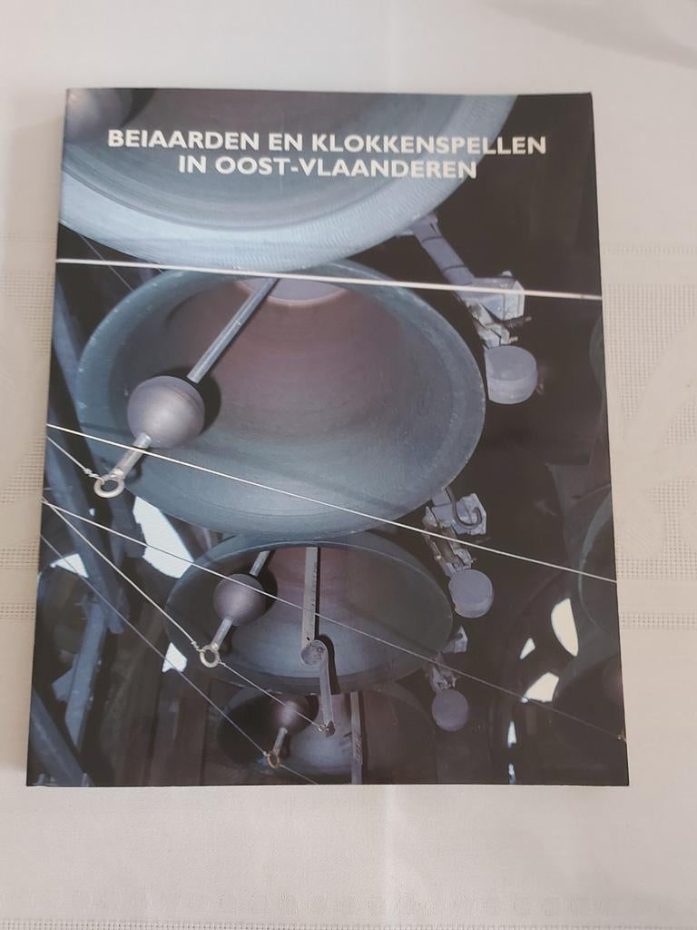 Beiaarden en klokkenspellen in Oost-Vlaanderen, Ophalen of Verzenden, Zo goed als nieuw
