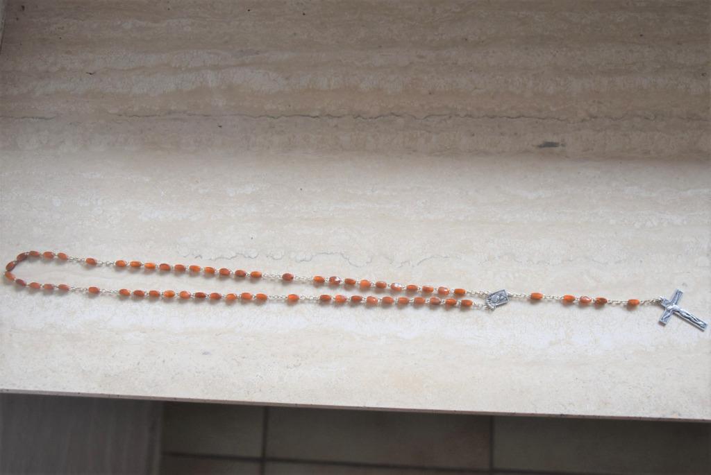 Rosaire couleur caramel, Enlèvement ou Envoi, Comme neuf, Christianisme | Catholique