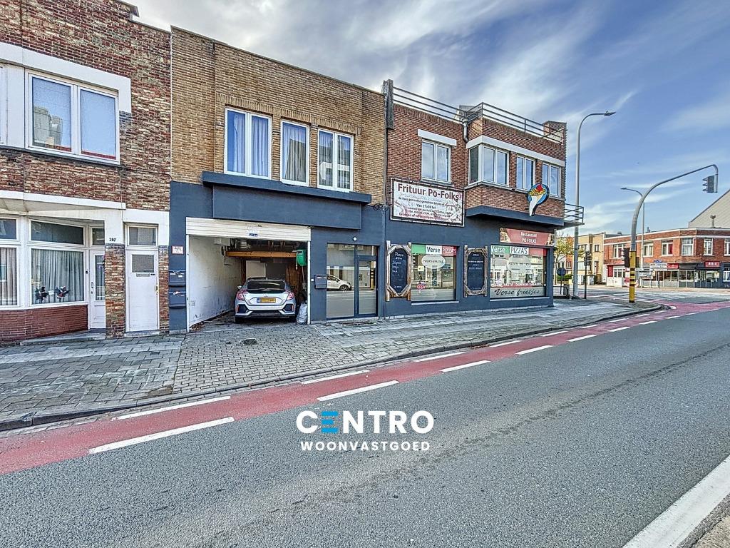 TE KOOP - Handelszaak + 2 appartementen, Woning met bedrijfsruimte, Blankenberge, Provincie West-Vlaanderen