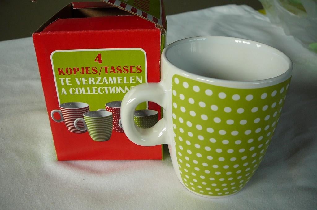 mok groen met witte bolletjes nieuw, Overige materialen, Nieuw, Ophalen of Verzenden, Overige stijlen