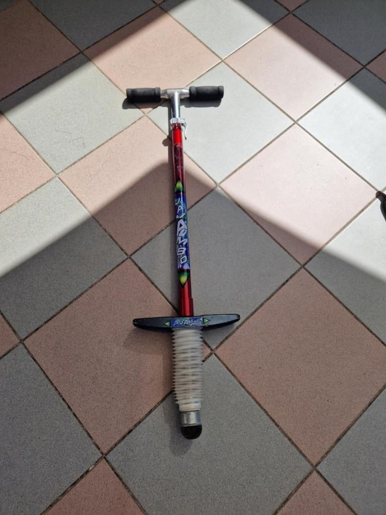 pogo stick, Enlèvement, Comme neuf