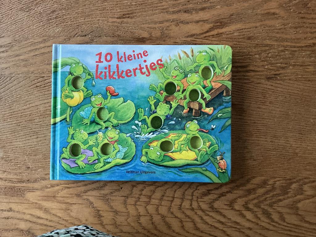 10 kleine kikkertjes, Ophalen, Zo goed als nieuw, 2 tot 3 jaar, Uitklap-, Voel- of Ontdekboek