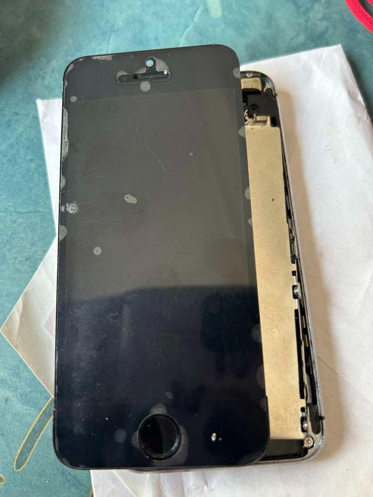 iphone 5S dé monter car je ne sais  plus le refaire  50euro, Autres modèles, Enlèvement, Ne fonctionne pas, Écran tactile
