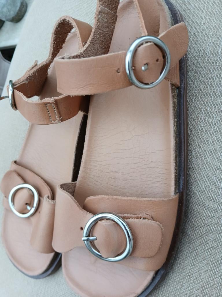 Sandales en cuir Zara - neuves, Envoi, Comme neuf