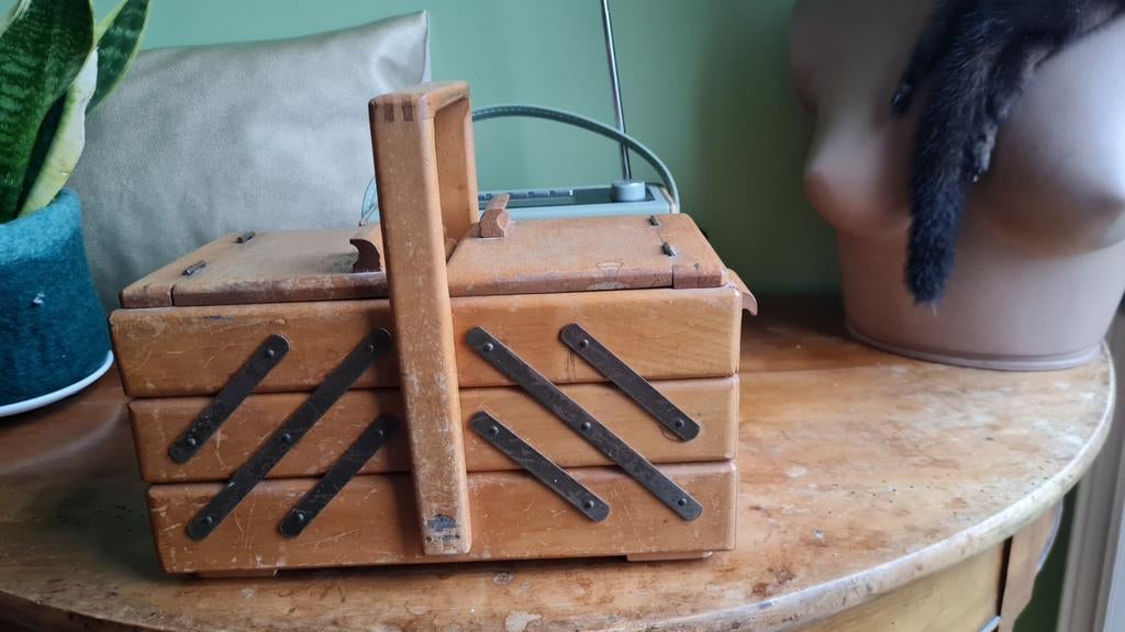 Boîte à couture vintage en bois., Enlèvement ou Envoi, Comme neuf
