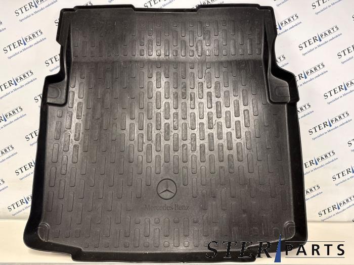 Coffre tapis d'un Mercedes CLS-Klasse, Autos : Pièces & Accessoires, 3 mois de garantie, Utilisé, -, -