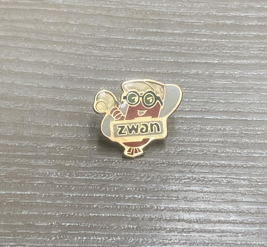 PIN - ZWAN - WORSTJES, Verzamelen, Verzenden, Gebruikt, Merk, Speldje of Pin