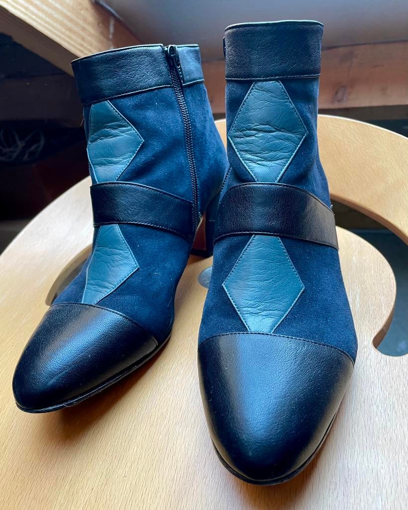 Botjes in denim en leer - Chie Mihara, Ophalen of Verzenden, Zo goed als nieuw
