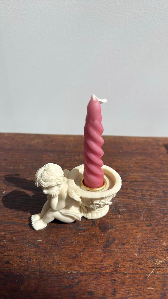 Kaarsenhouder met een engeltje, Ophalen, Keramiek of Aardewerk