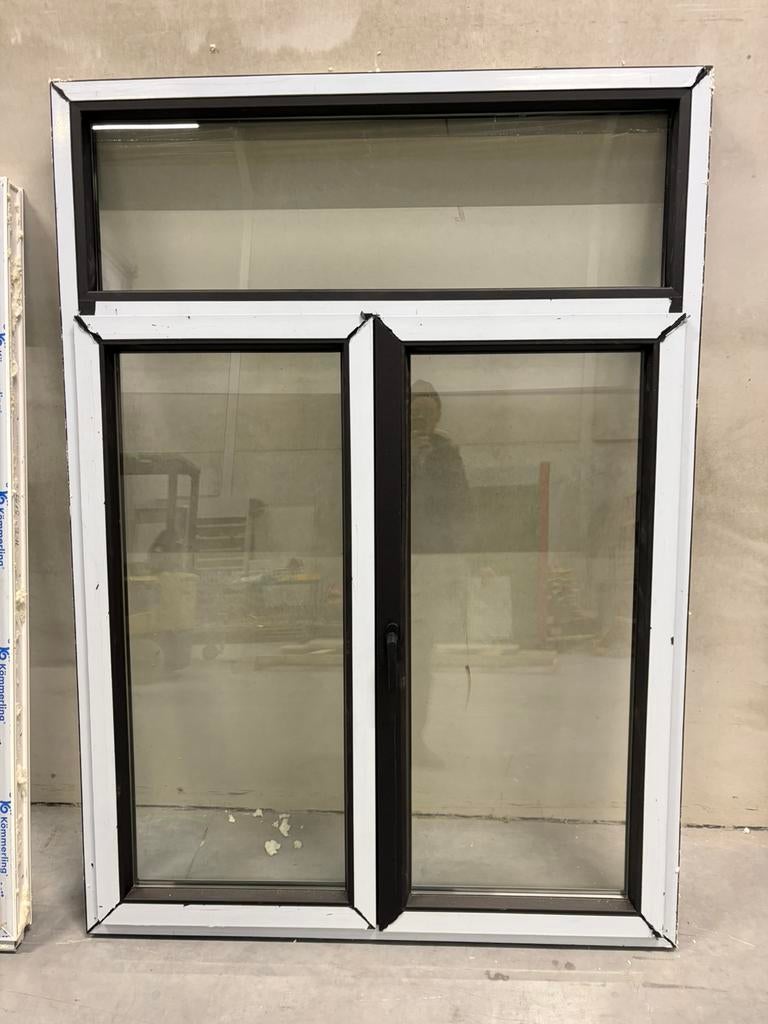 Nieuwe PVC zwarte kwaliteitsraam 145 cm x 202 cm Kömmerling, Bricolage & Construction, Châssis & Portes coulissantes, 75 à 150 cm