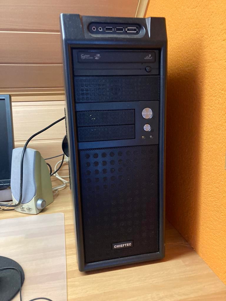 Workstation en scherm Acer, Computers en Software, Desktop Pc's, Ophalen of Verzenden, Zo goed als nieuw