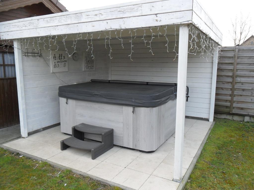 jacuzzi balboa, Ophalen, Zo goed als nieuw, Vast