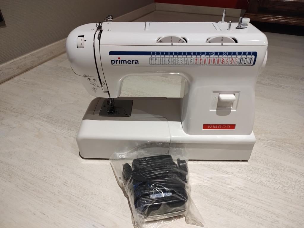 Naaimachine, Hobby en Vrije tijd, Ophalen, Zo goed als nieuw, Naaimachine, Overige merken