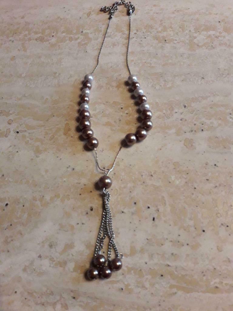 Collier avec fausses perles de couleur marron et ivoire, Enlèvement ou Envoi, Utilisé, Brun, Synthétique