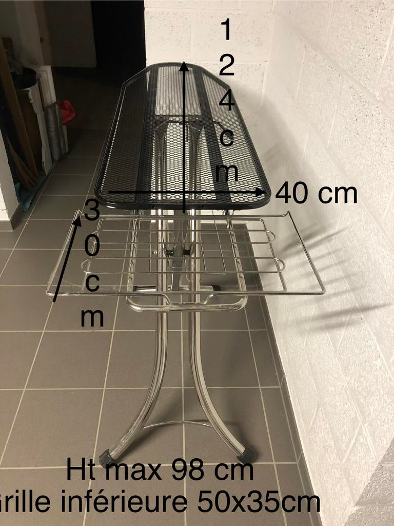 Planche à repasser Laura Star, Elektronische apparatuur, Strijkijzers en Strijkplanken, Ophalen, Zo goed als nieuw
