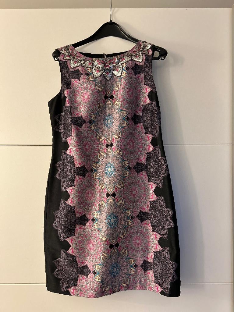 Monsoon zwart jurkje met roze print, Kleding | Dames, Zwart, Maat 42/44 (L), Ophalen of Verzenden, Zo goed als nieuw