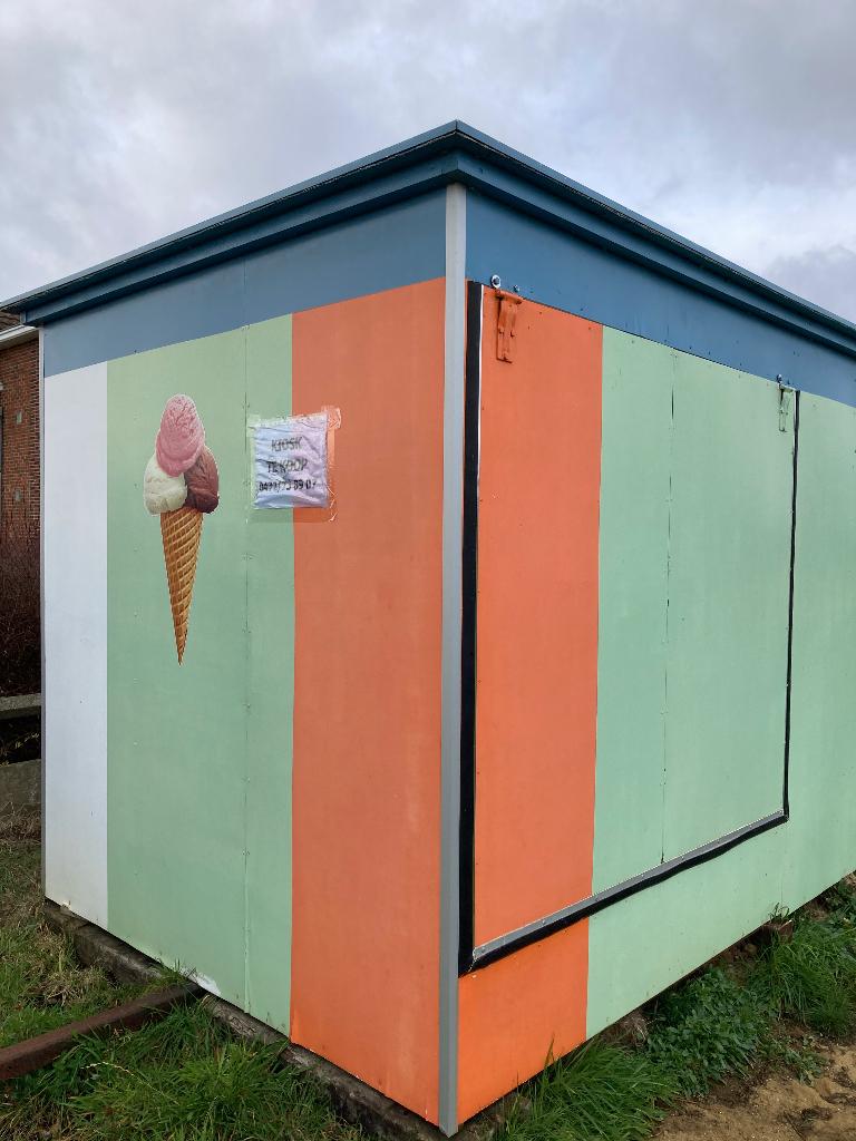 Vaste kiosk 2 x 3m, Ophalen, Gebruikt, Barinrichting