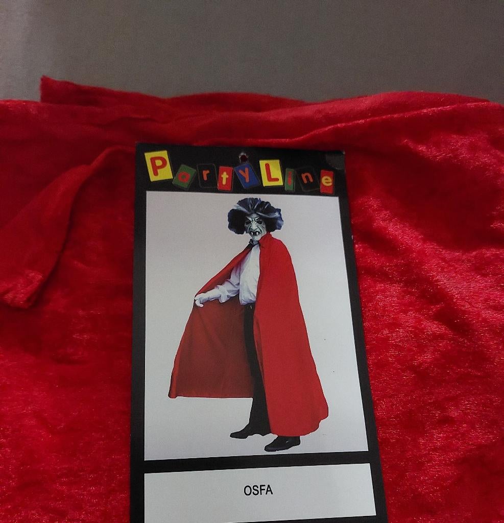 Rode cape, voor carnaval of Halloween, Ophalen of Verzenden, Nieuw, Kleding