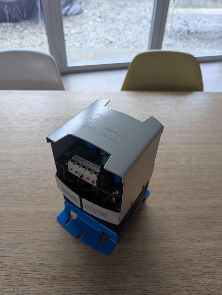 Legrand gestabiliseerde voeding 24V DC – 10A, Ophalen, Gebruikt