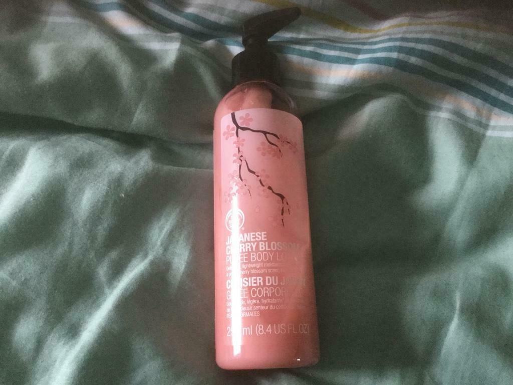 The body Shop Japanse Cherry Blossom body Lotion, Ophalen of Verzenden, Gebruikt