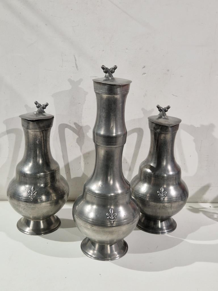 Set van 3 Franse tinnen wijn , melk en water karaf schenkkan, Antiek en Kunst, Ophalen of Verzenden