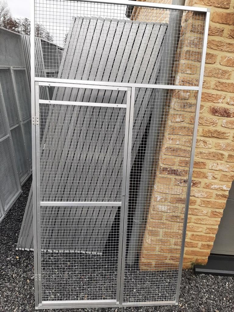 DEUR-PANEEL MET 3-KOM VOEDERPLATEAU . ( NIEUW ), Dieren en Toebehoren, Vogels | Hokken en Kooien, Ophalen, Nieuw, Aluminium