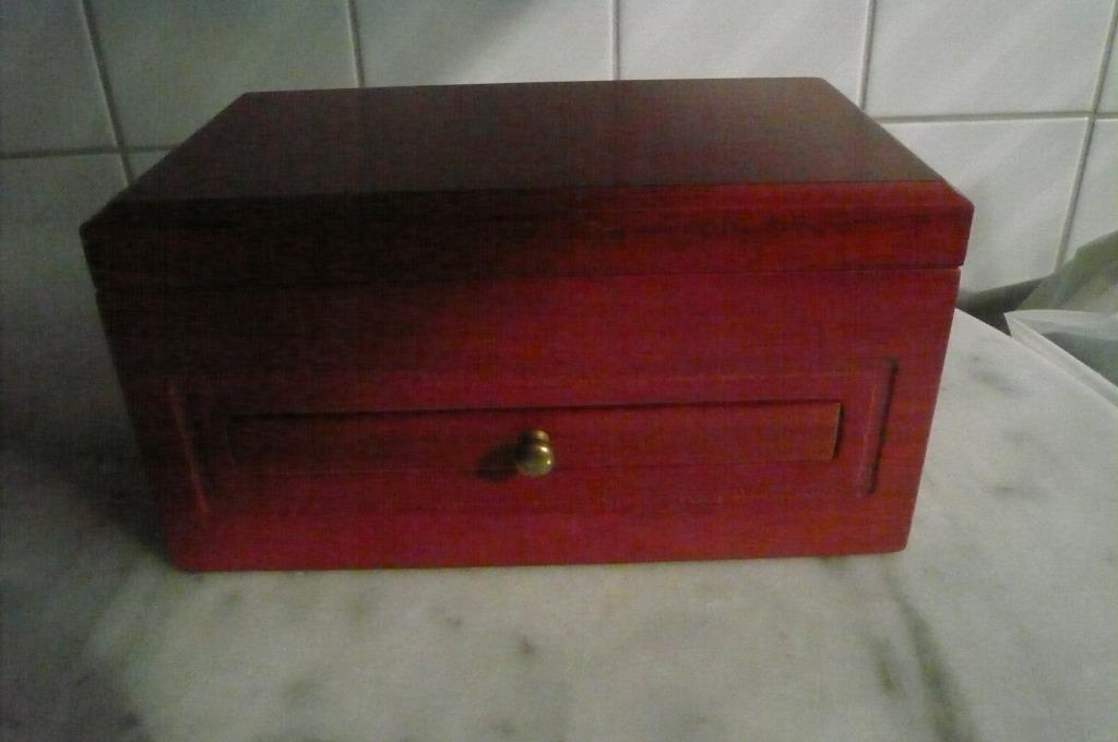 houten juwelenkistje (box) met muziek, Ophalen of Verzenden, Nieuw