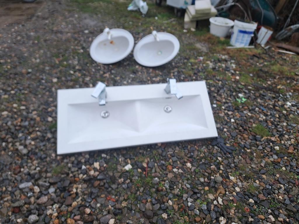 Évier de salle bain  1m20 x50, Bricolage & Construction, Sanitaire, Robinet