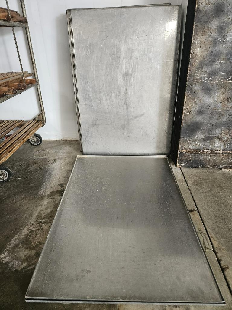 Boulangerie en tôle d'aluminium, Enlèvement, Congélateur