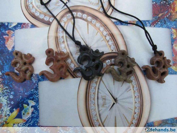 AUM hanger in steen met koord OM, Ophalen of Verzenden, Nieuw, Overige materialen