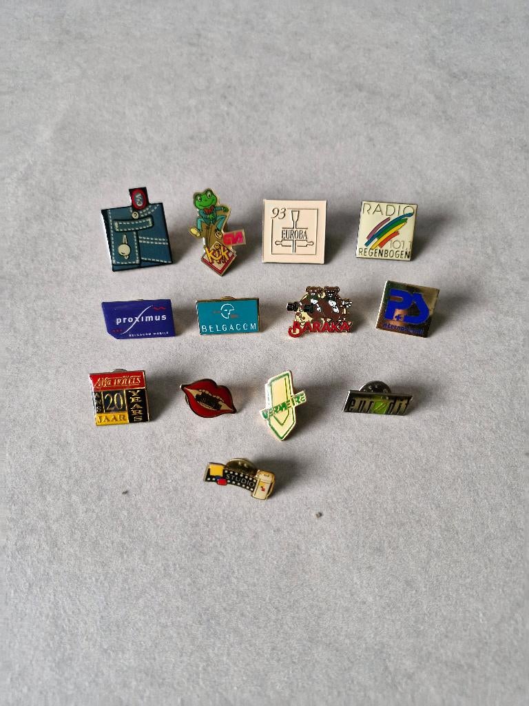 pins €1 per stuk, Collections, Broches, Pins & Badges, Insigne ou Pin's, Marque, Envoi