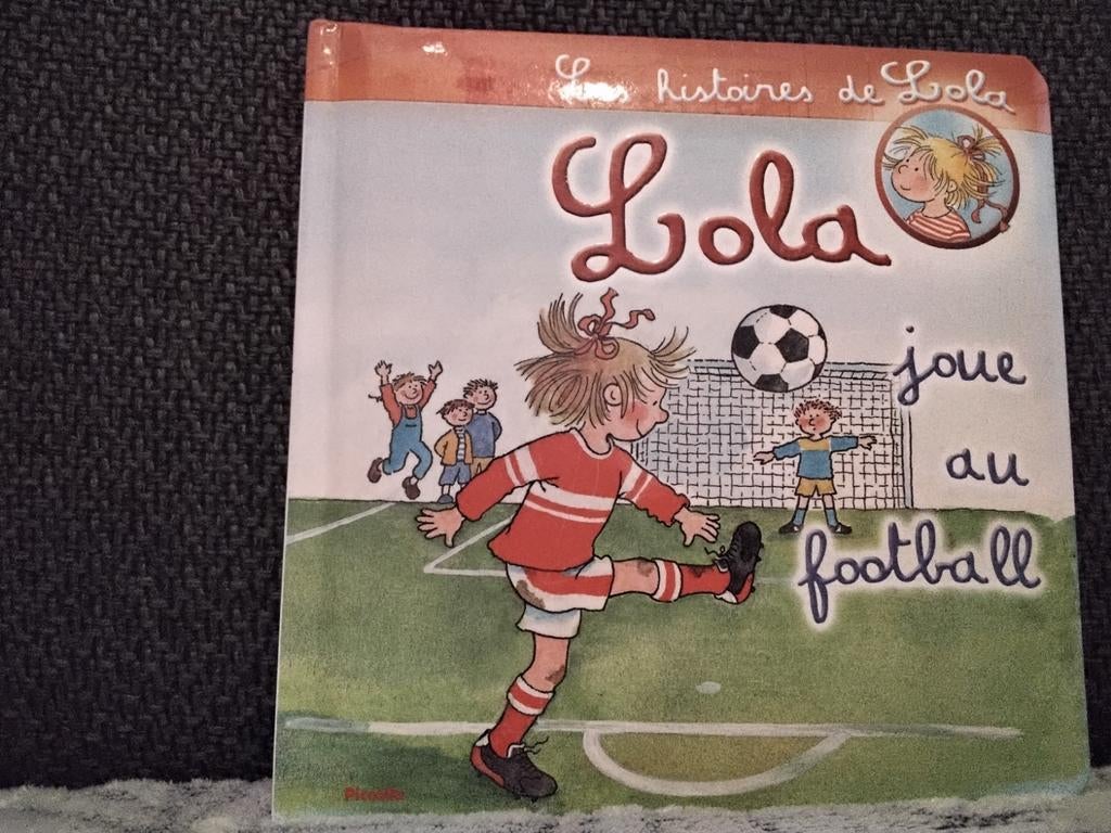 Lola joue au football, Enlèvement ou Envoi, Comme neuf