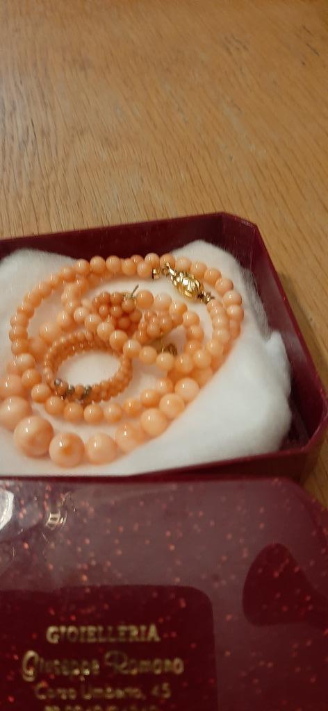 Ancienne parure en perles de corail "Peau d'Ange", Bijoux, Sacs & Beauté, Enlèvement ou Envoi, Neuf, Autres couleurs