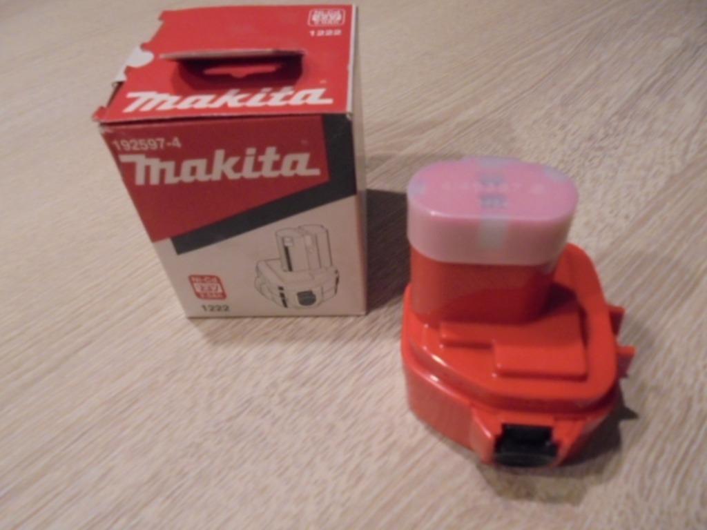 Nieuwe Makita batterij 12 volt 2.0Ah type 1222., Ophalen, Nieuw