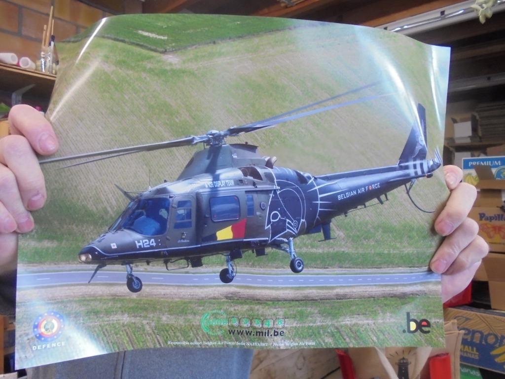 Agusta helikopter poster, Verzamelen, Militaria | Algemeen, Ophalen of Verzenden, Landmacht, Foto of Poster