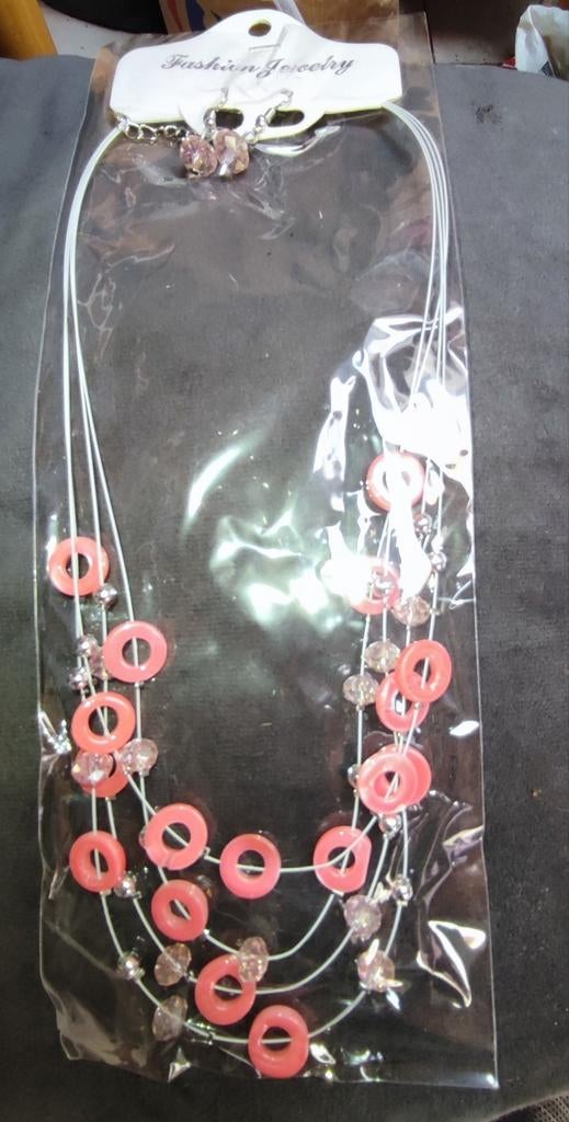 Parure de bijoux., Enlèvement ou Envoi, Neuf, Rose