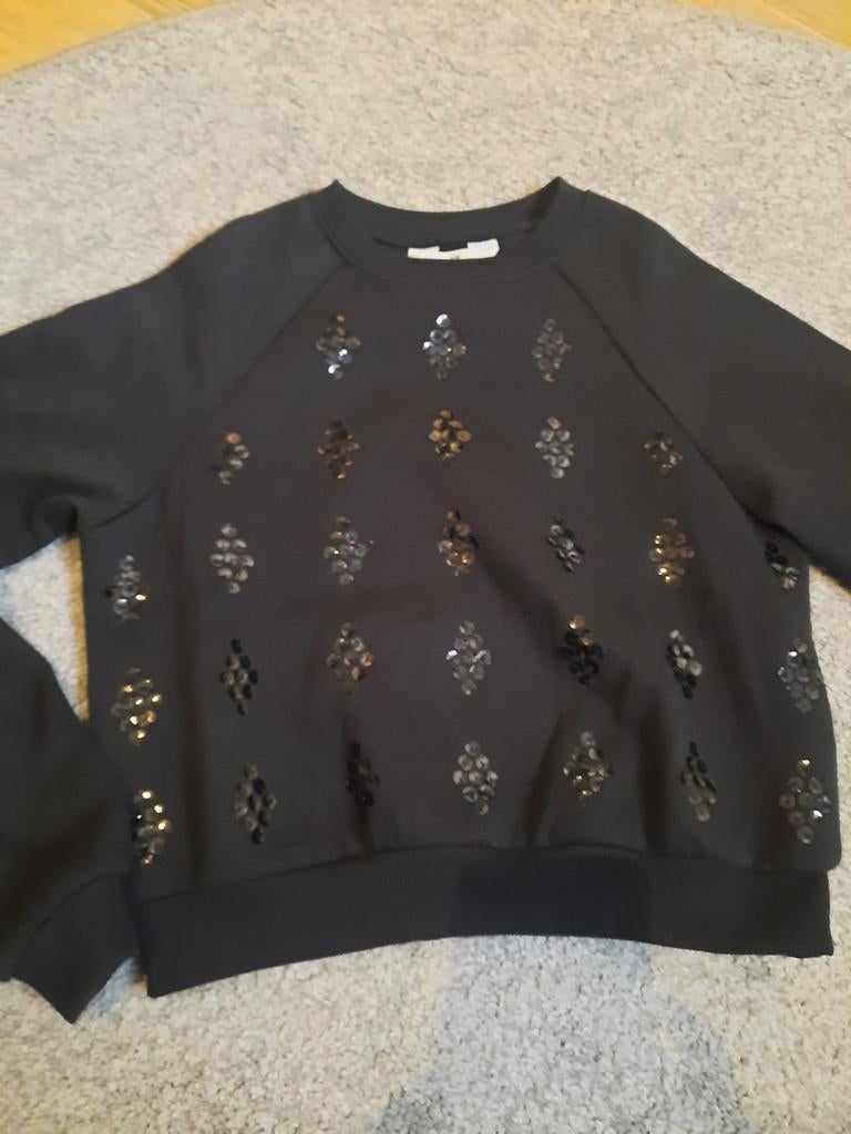 Sweater zwart m glitterfantasie m170 kort model, Enfants & Bébés, Vêtements enfant | Taille 176, Enlèvement ou Envoi, Pull ou Veste