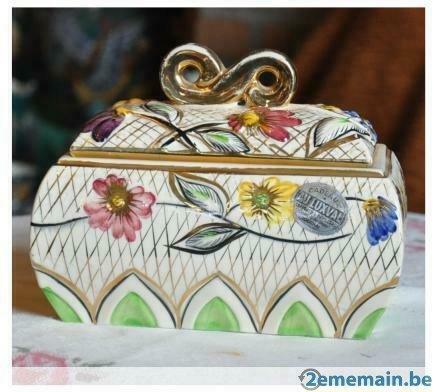 bonbonnière en faience moule 161 bequet ?, Antiquités & Art, Enlèvement ou Envoi